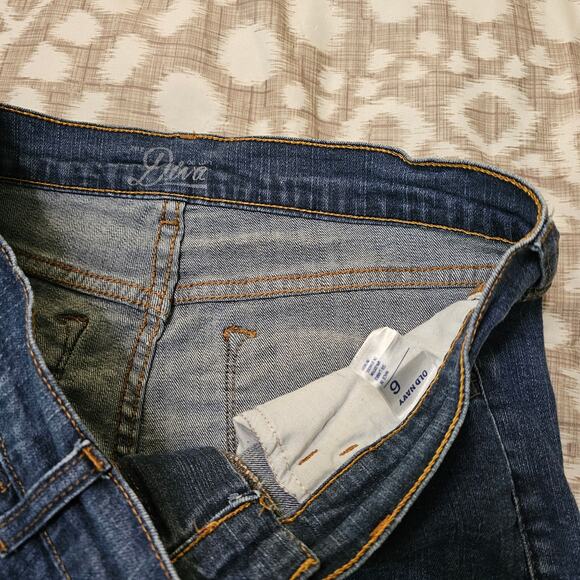 Old Navy Diva Jean Shorts Size 6 - Picture 3 of 5